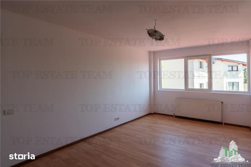Casă cu 9 camere cu Teren 935 Mp în Chiajna