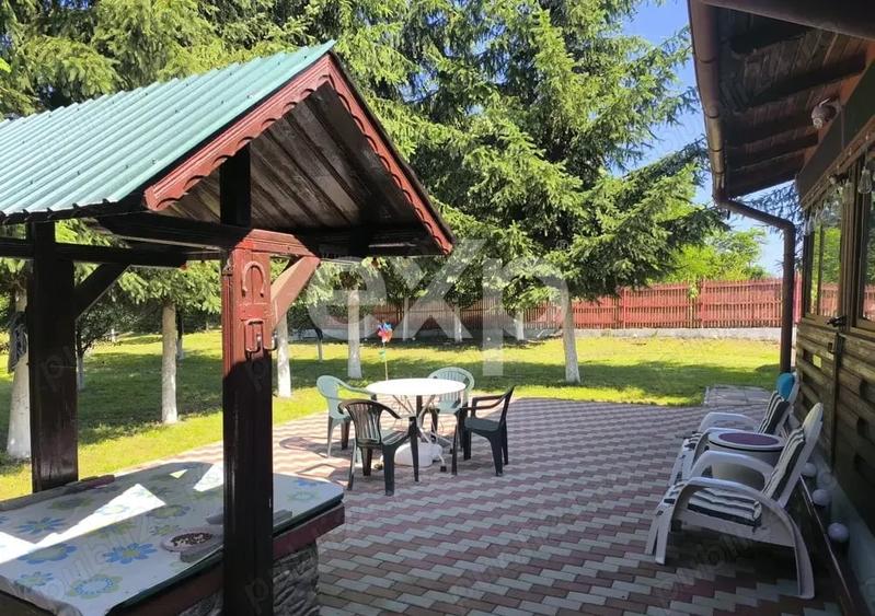 Casă individuală cu 5 camere cu Teren 2100 Mp în Mălureni