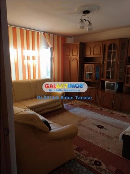 Apartament cu 3 camere decomandat în Prundu