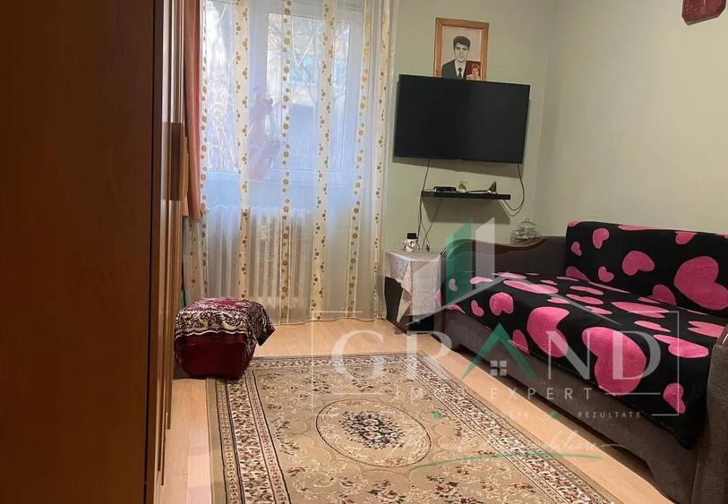 Apartament cu 2 camere semidecomandat, mobilat în Mănăștur