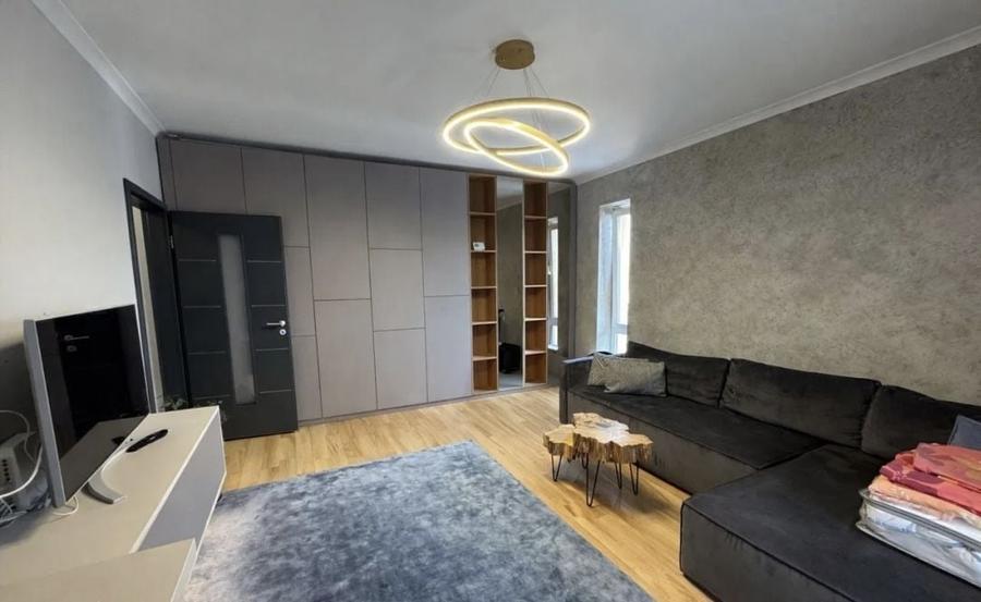 Apartament cu 2 camere decomandat, mobilat în Bună Ziua