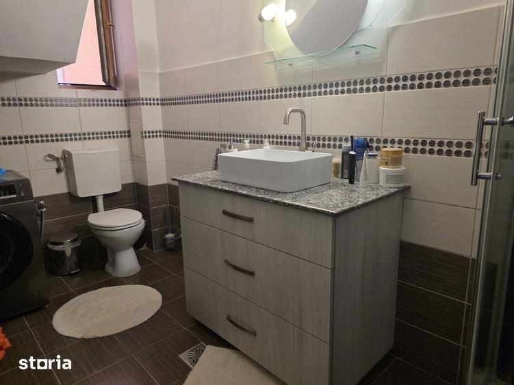 Casă cu 4 camere cu Teren 889 Mp în Oșorhei