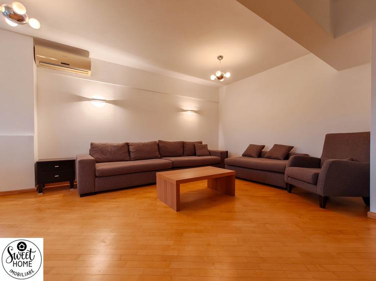 Apartament cu 5 camere decomandat în Unirii