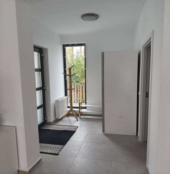 Casă cu 4 camere cu Teren 256 Mp în Florești