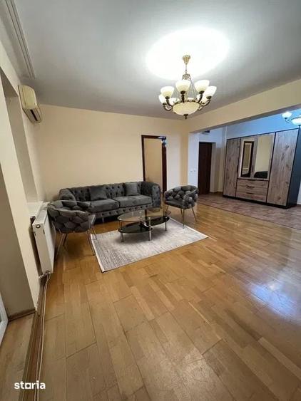 Apartament cu 3 camere decomandat în Ștrand
