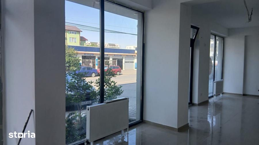 Spațiu comercial, de 52 mp, în Central