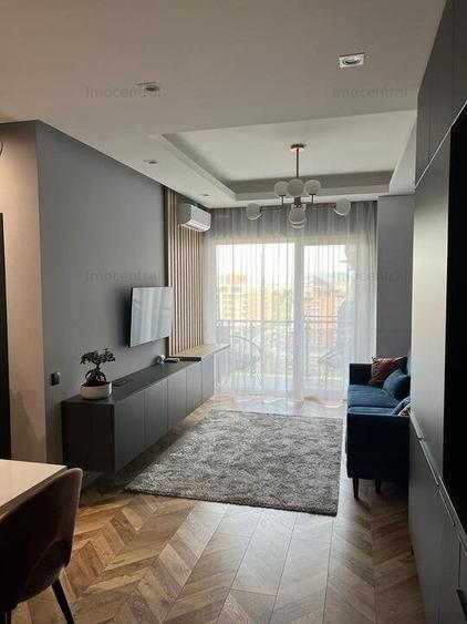 Apartament cu 2 camere semidecomandat în Sopor