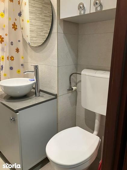 Apartament cu 2 camere decomandat, mobilat în Tei