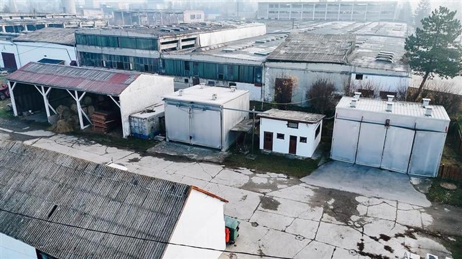 Spațiu industrial, de 4,439 mp, în Vest
