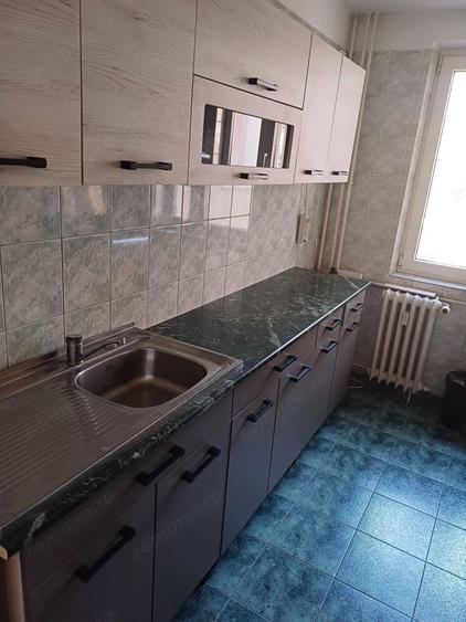 Apartament cu 3 camere decomandat, mobilat în Ozana