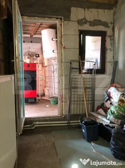 Casă cu 2 camere cu Teren 100 Mp în Săcele