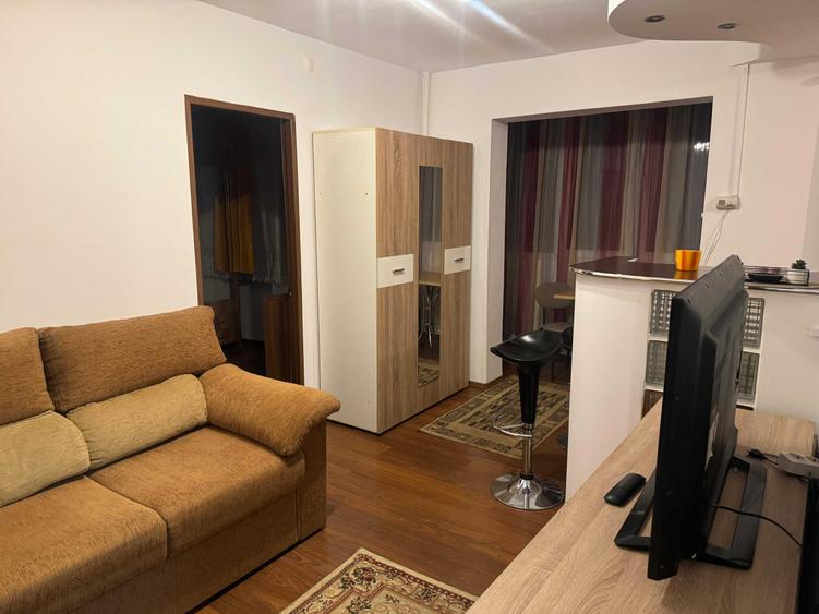 Apartament cu 2 camere semidecomandat în Dâmbu Pietros