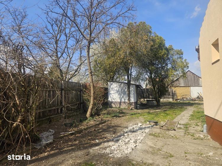 Casă cu 3 camere cu Teren 916 Mp în Sălard