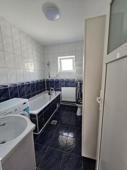 Casa-Vila in BANEASA- SISESTI. Bucatarie si Baie mobilate. 2 parcari interioare - 8