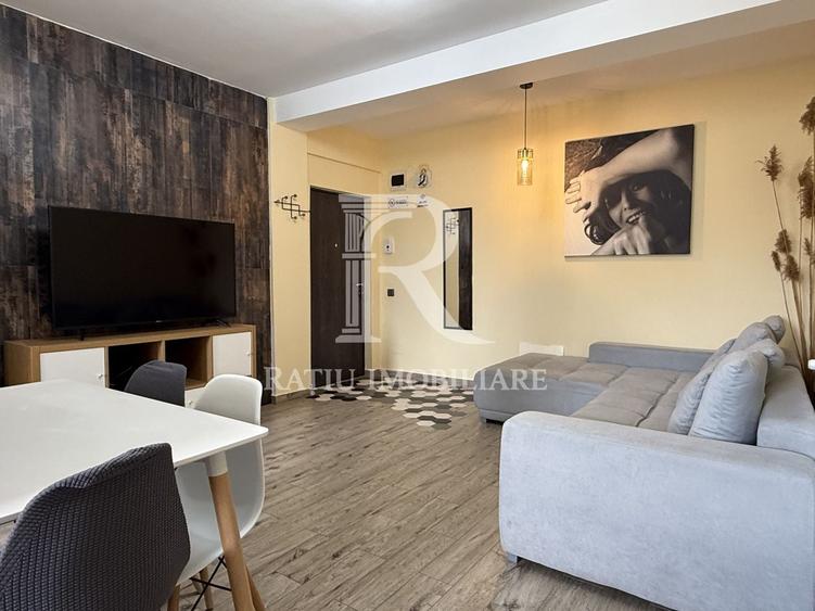 Apartament cu 3 camere decomandat, mobilat în Calea Aradului