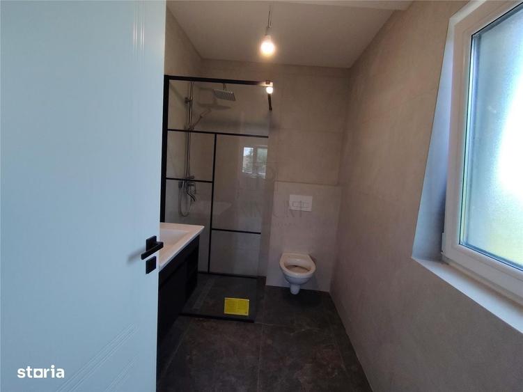 Casă cu 4 camere în Moșnița Nouă