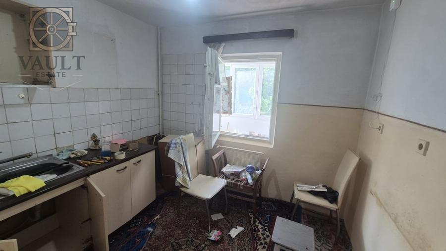 3 Camere 2 bai - Decomandat - De renovat - Maior Bacila - Colentina - 8