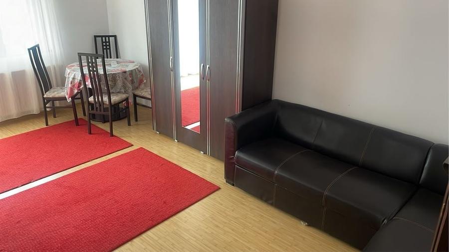 Garsonieră decomandată în Central
