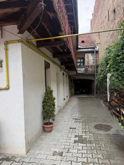 Casă cu 4 camere în Ultracentral