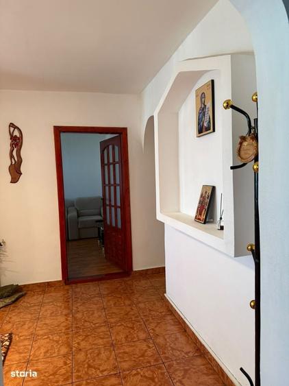 Apartament cu 4 camere decomandat în Central