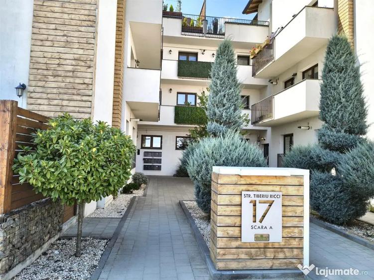 Apartament cu 3 camere semidecomandat în Central