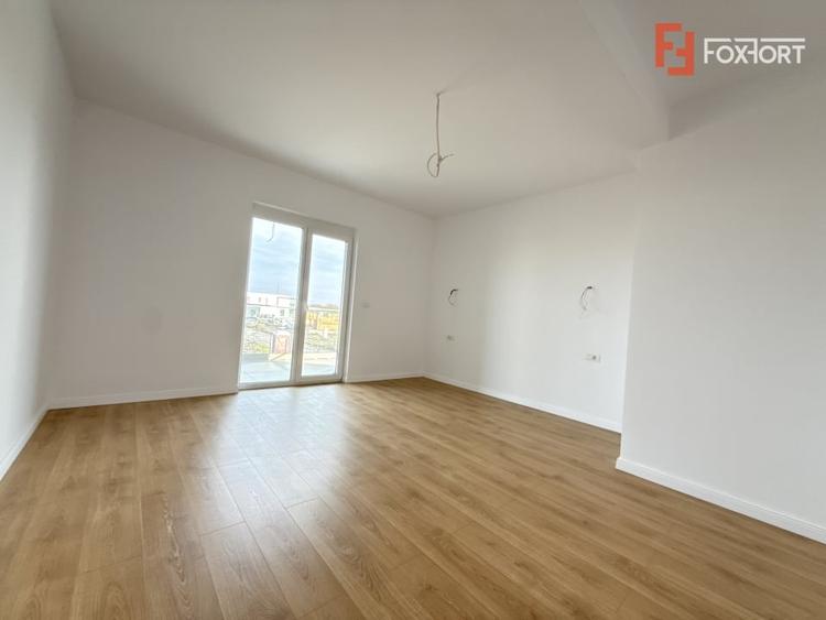 Duplex cu 4 camere cu Teren 374 Mp în Covaci