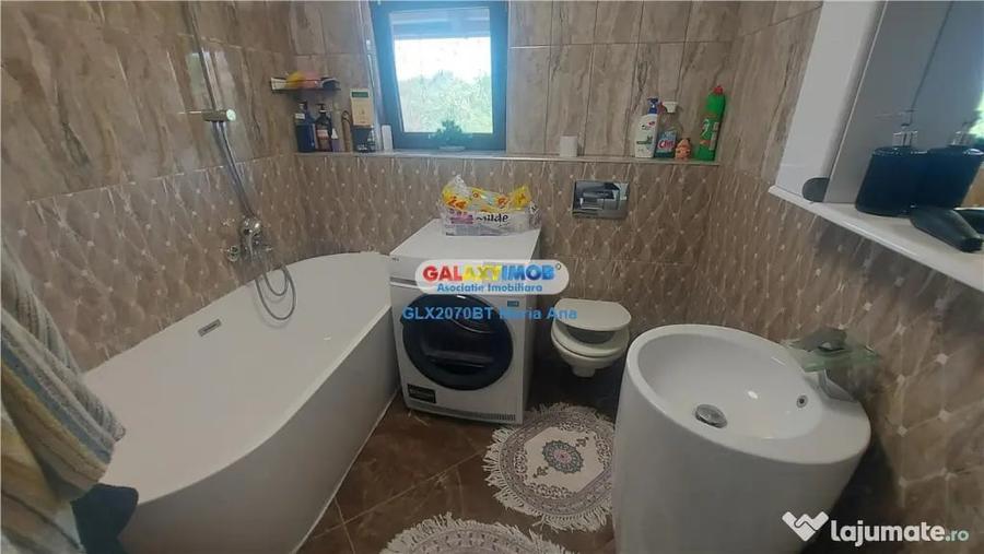 Casă cu 4 camere cu Teren 2000 Mp în Central