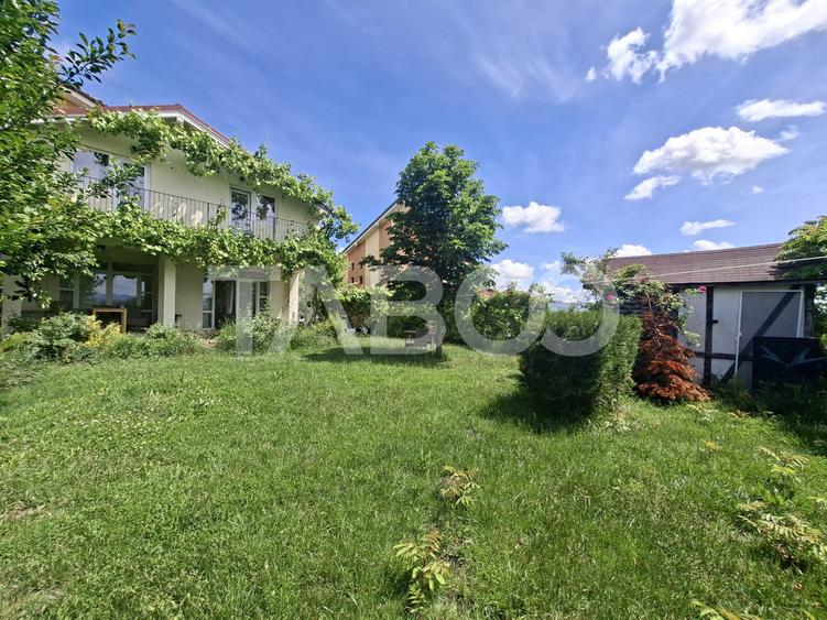 Casă individuală cu 4 camere cu Canalizare în Șura Mică