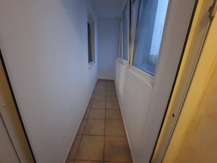 Apartament cu 3 camere decomandat în Doamna Ghica