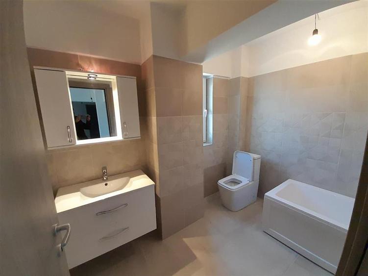 Apartament cu 2 camere semidecomandat în Bucium
