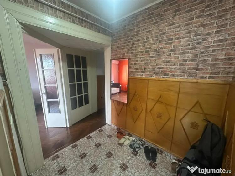Apartament cu 2 camere decomandat în Titulescu