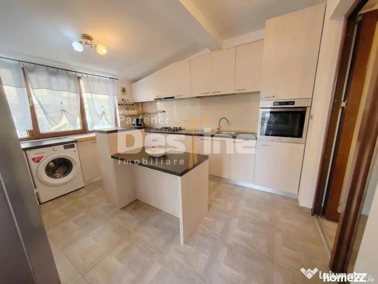 Apartament cu 3 camere în Valea Adâncă