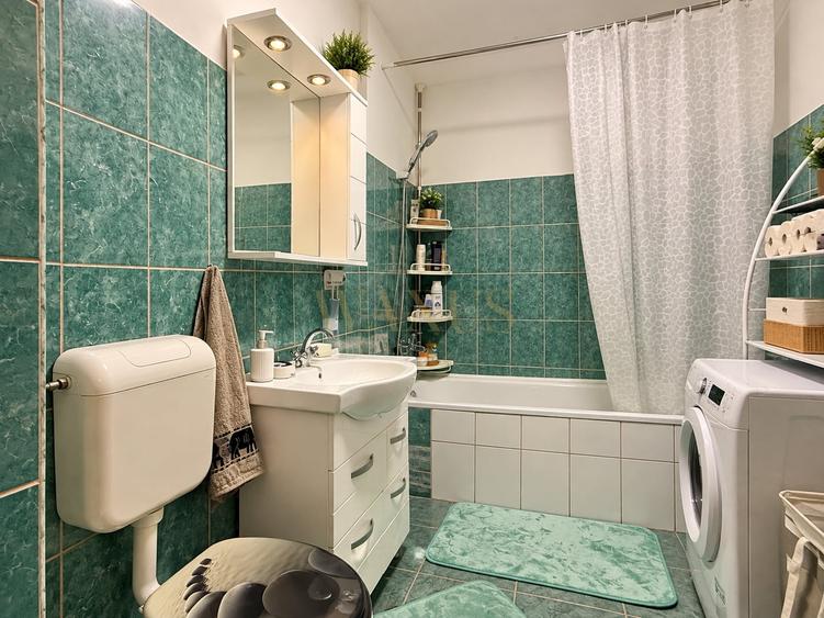 Apartament cu 2 camere semidecomandat, mobilat în Florești