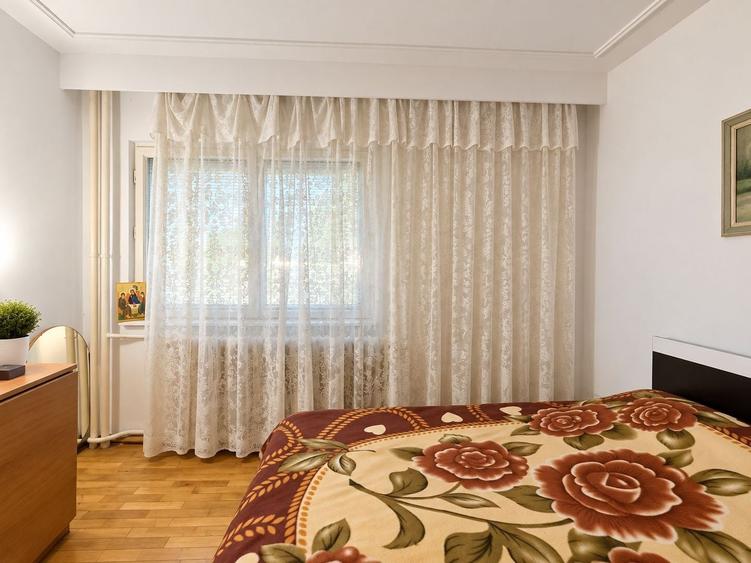 Apartament cu 2 camere circular, mobilat în City Park Mall