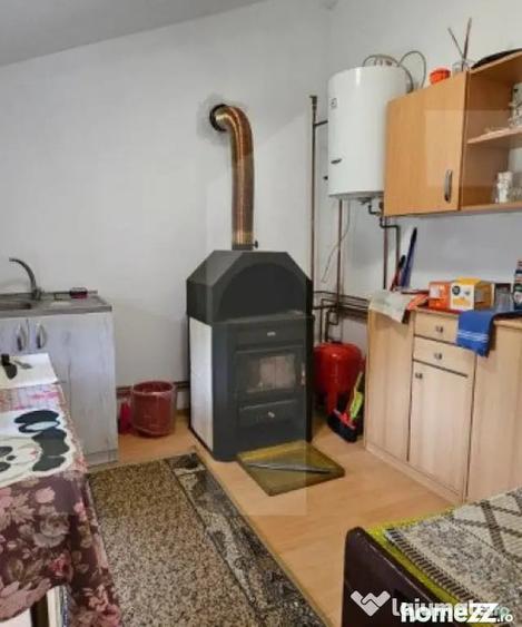 Casă cu 6 camere cu Teren 3000 Mp în Central