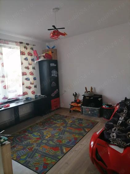 Casă cu 4 camere în Central
