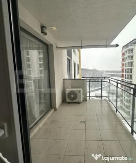 Apartament cu 3 camere semidecomandat în Central