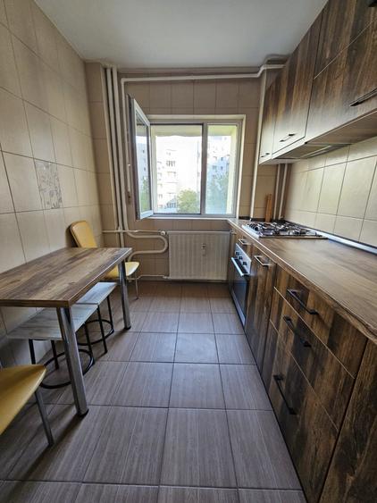 Apartament cu 2 camere decomandat, mobilat în Basarabia