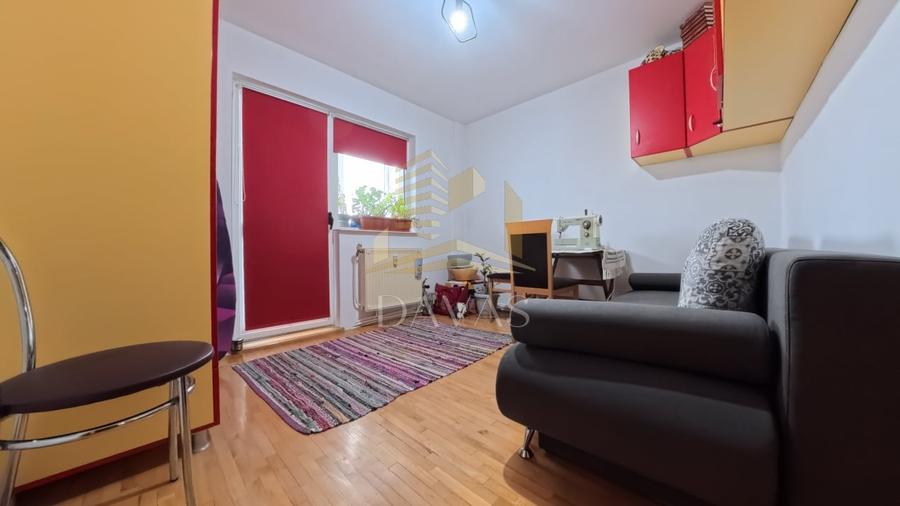 Apartament cu 4 camere decomandat, mobilat în Mănăștur
