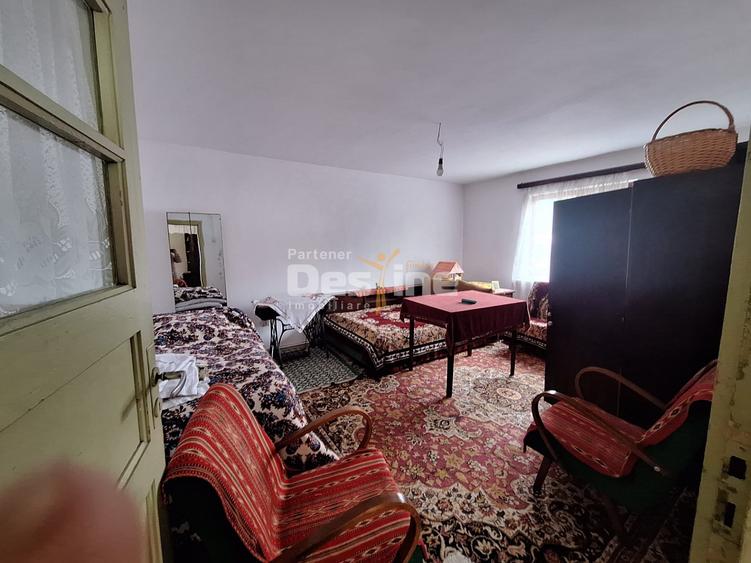 Casă individuală cu 4 camere cu Teren 1572 Mp în Dărmănești