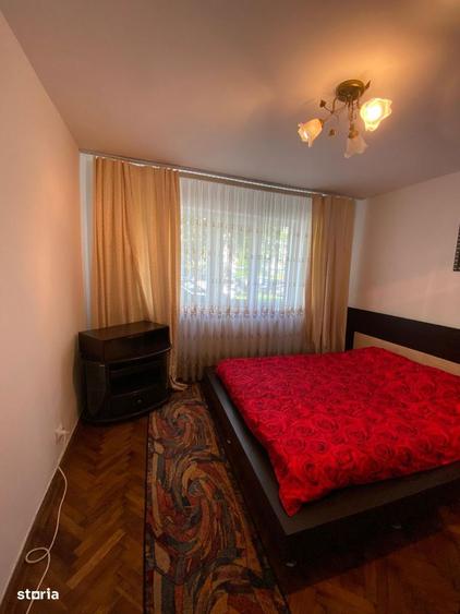 Apartament cu 2 camere decomandat în Craiovița Nouă