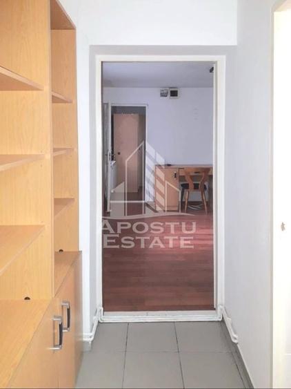 Apartament cu 2 camere semidecomandat în Lunei
