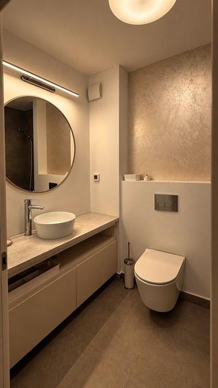Apartament cu 3 camere decomandat în Domenii