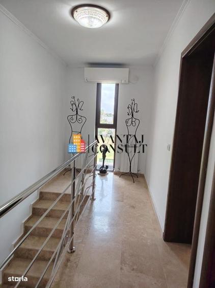 Casă cu 3 camere cu Teren 250 Mp în Central