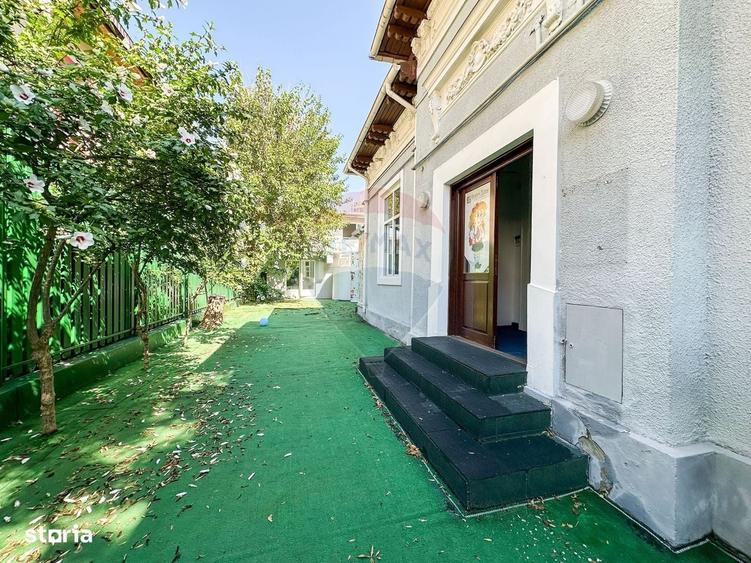 Spatiu comercial | doua cladiri, curte proprie | 300 mp | - 1