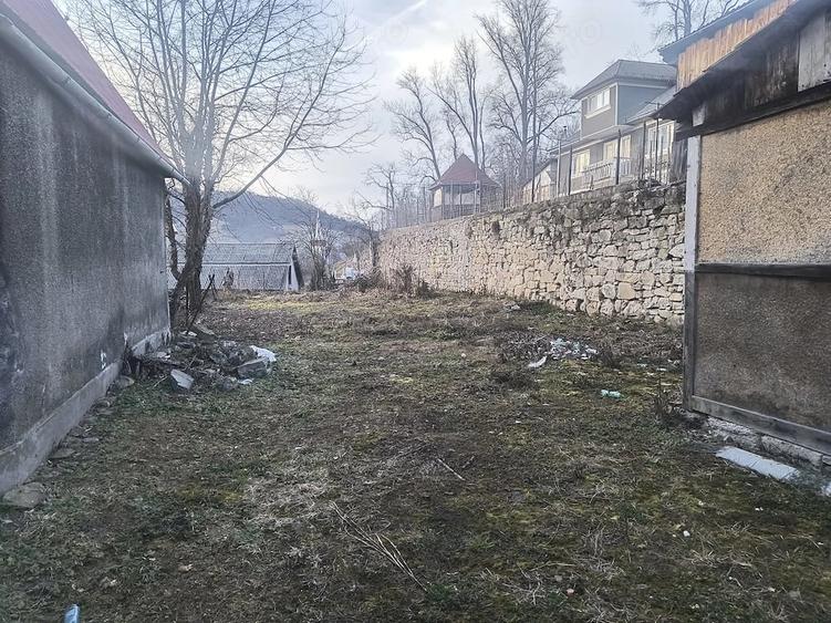 Casă cu Teren 741 Mp în Central