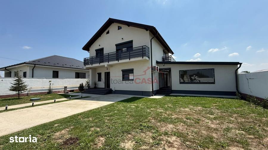 Casă cu 4 camere cu Teren 391 Mp în Domnești