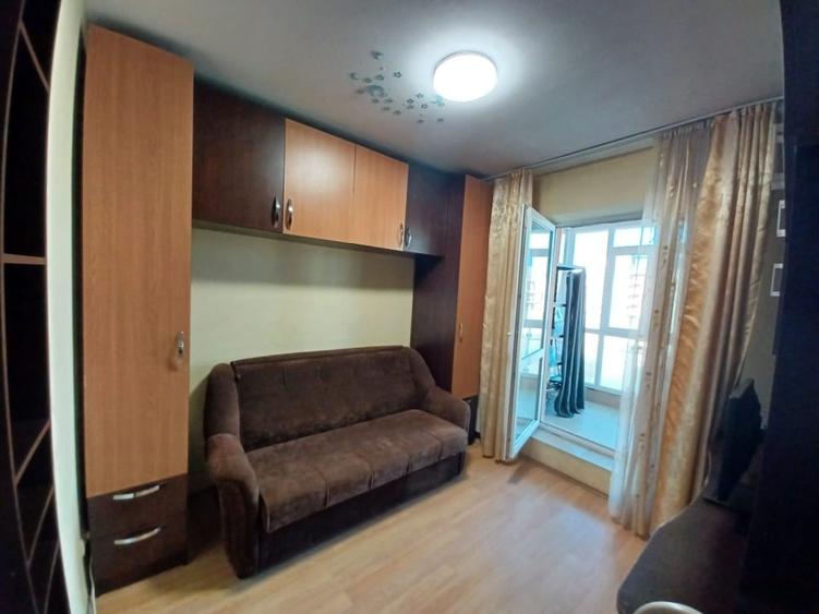 Apartament cu 2 camere semidecomandat în Tătărași