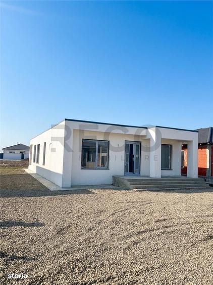 Casă cu 4 camere cu Teren 500 Mp în Sântandrei