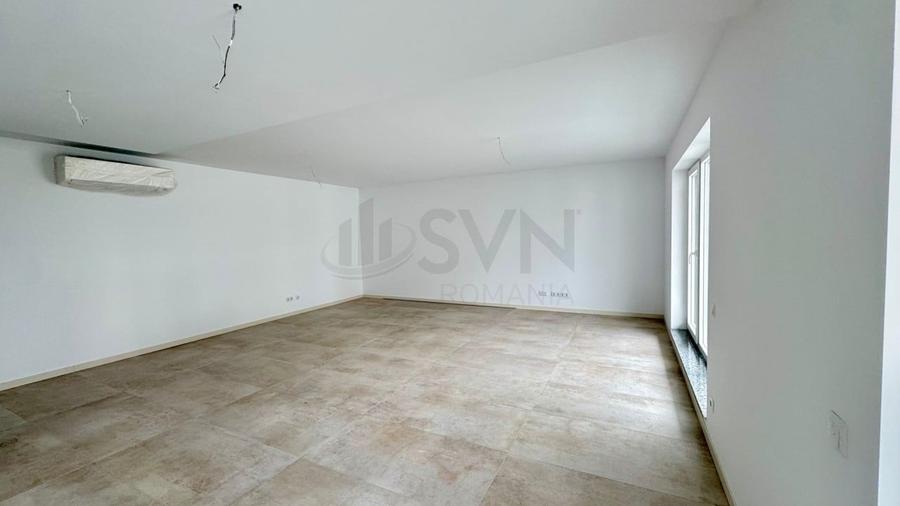 Apartament cu 4 camere decomandat în Basarabia